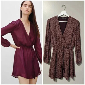 Aritzia Talula Basing Long Sleeve Leaf Pattern  Dress